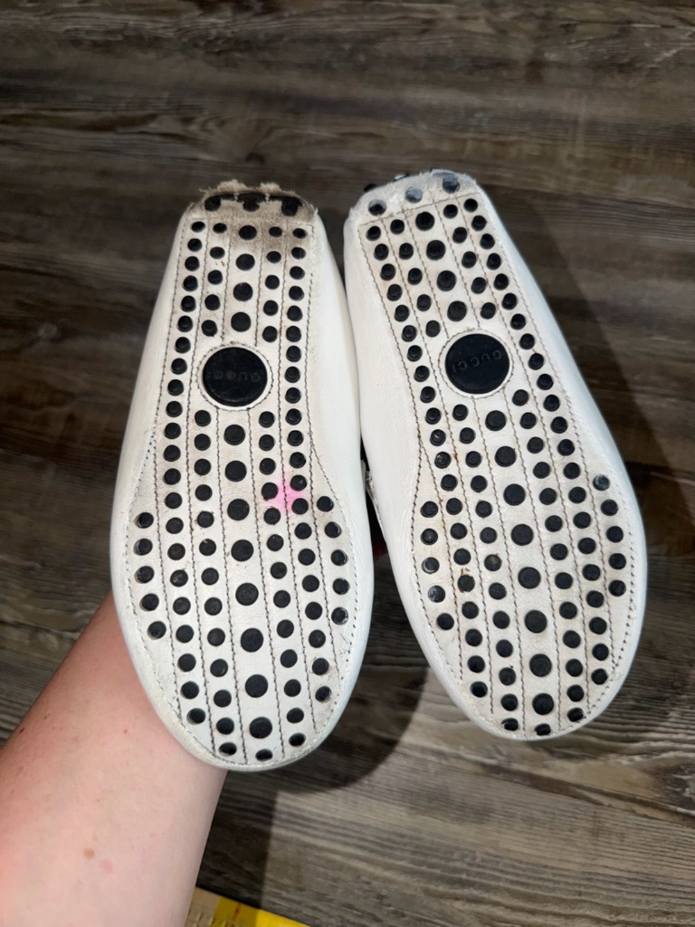 White Leather Gucci Kids Slip-On Loafers with Navy & Red Accent - Picture 6 of 9